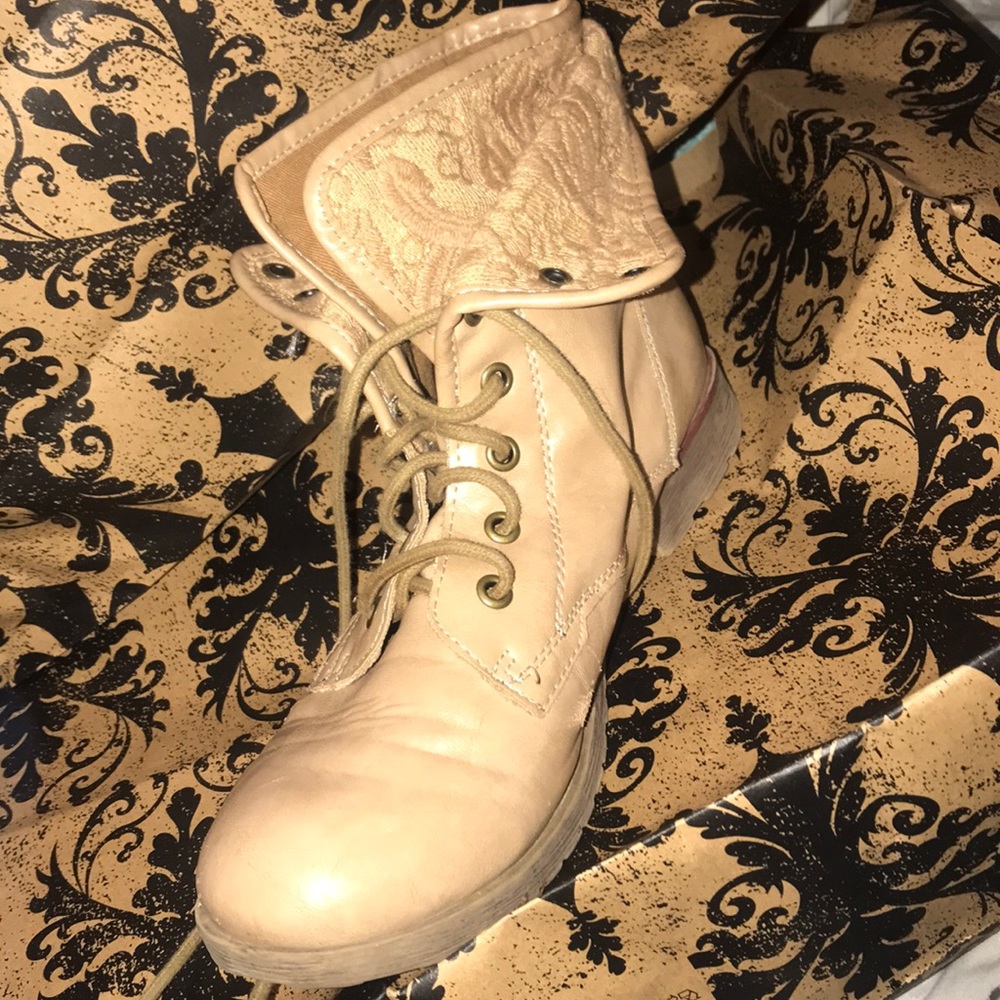 Ankle booties